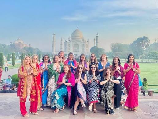 Juntas a India
